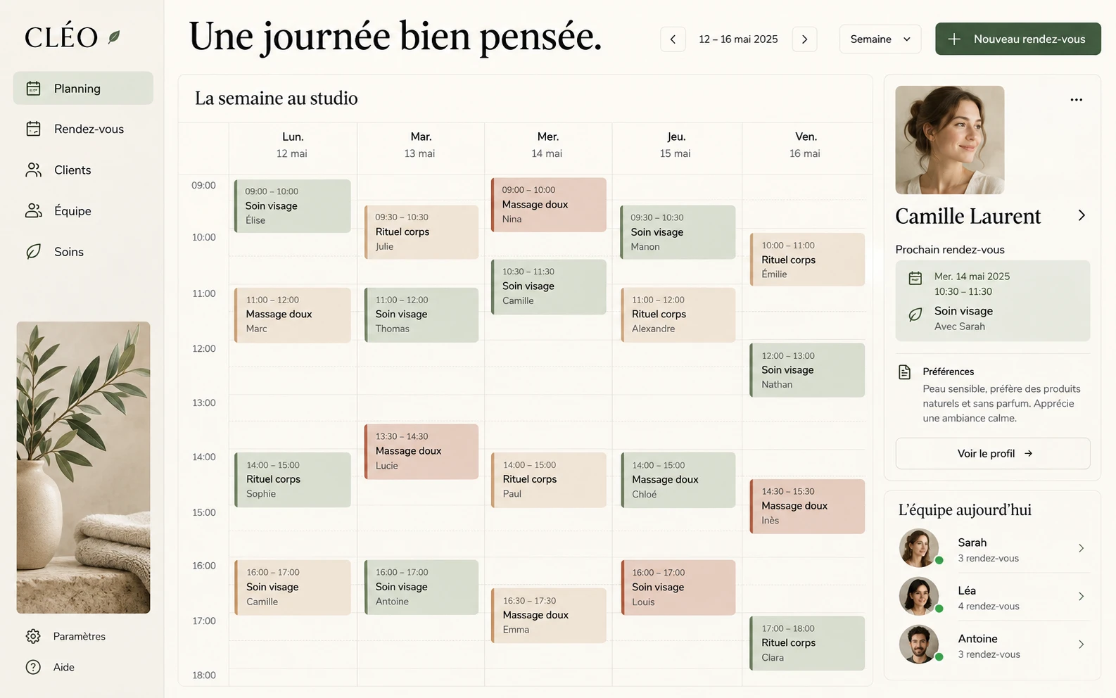 Maquette CLÉO à plat avec calendrier, rendez-vous et fiches